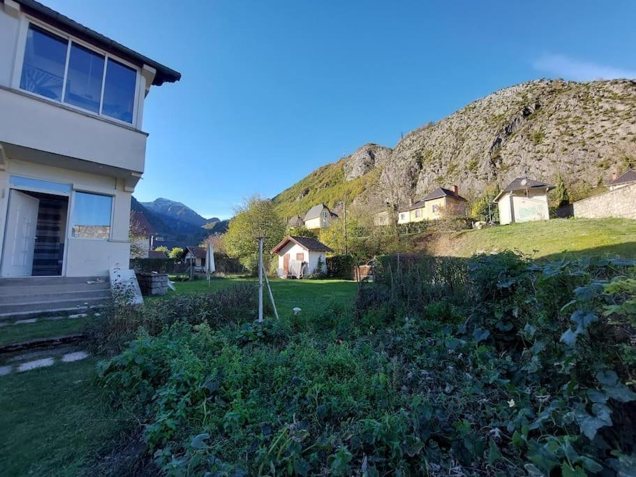 Beau Jardin Proche Randonnee Ski Calme Plain Pied Auzat Exterior foto