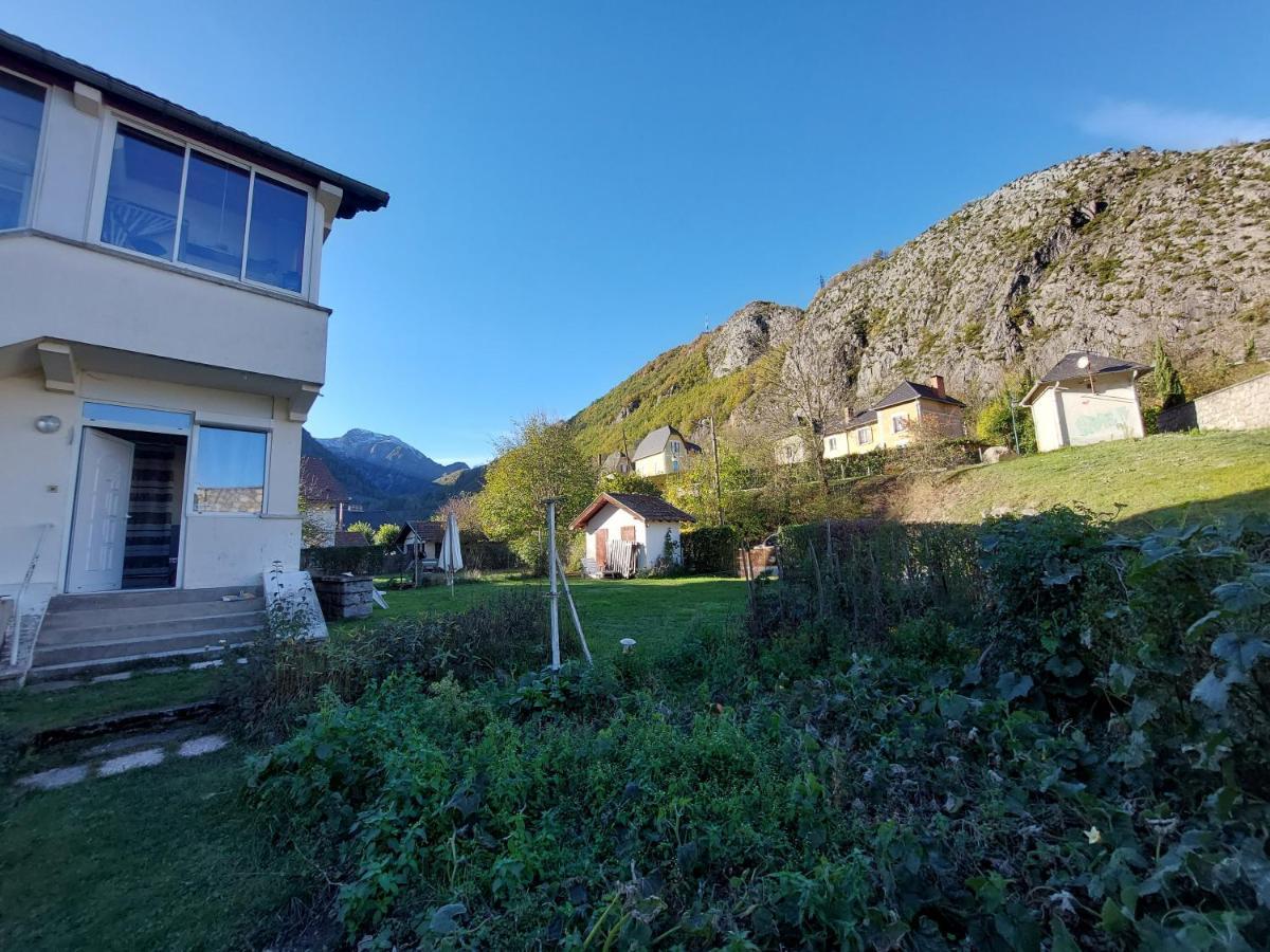 Beau Jardin Proche Randonnee Ski Calme Plain Pied Auzat Exterior foto